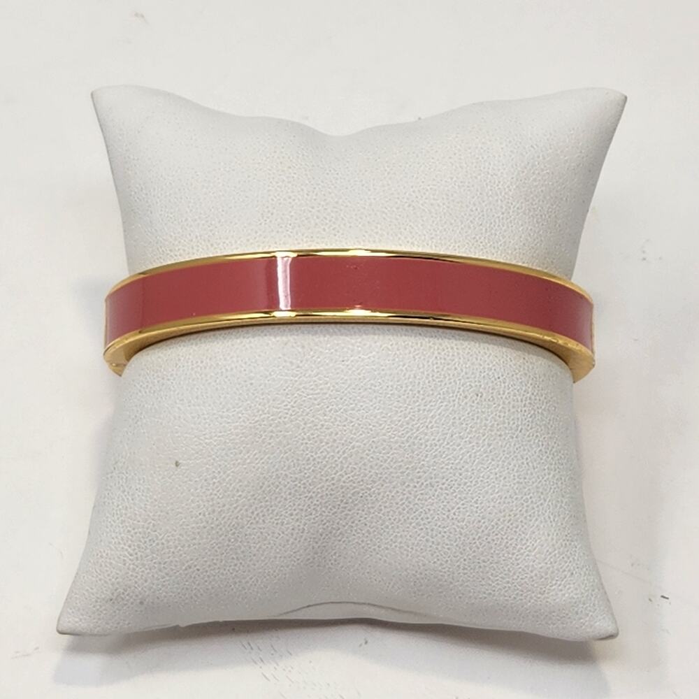 Talbots Coral Pink Enamel Gold Tone Clamper Hinge Bracelet Bangle Layer Casual